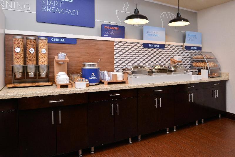 Holiday Inn Express Montgomery East I-85 By Ihg Exterior foto